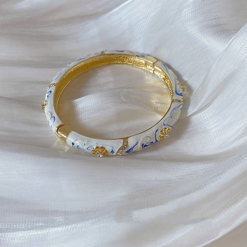 Charms | Vintage Dutch Bangle