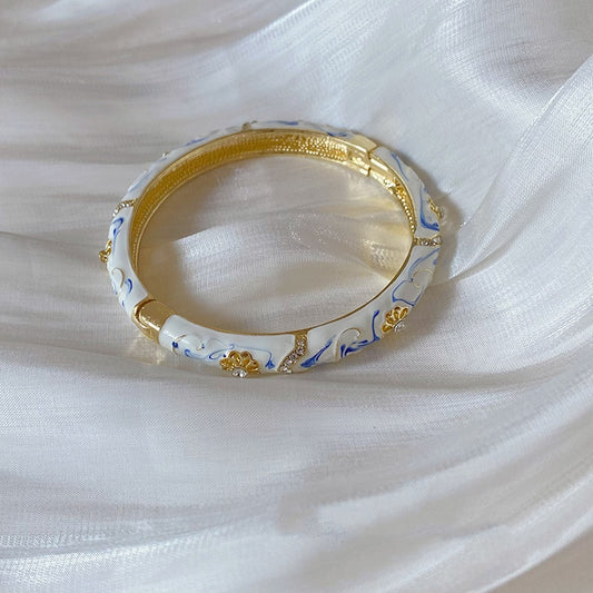 Charms | Vintage Dutch Bangle