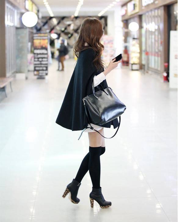 Equestrian | Black Woolen Cloak