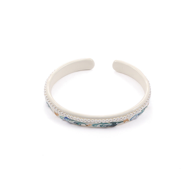 Charms | Dutch Bangle