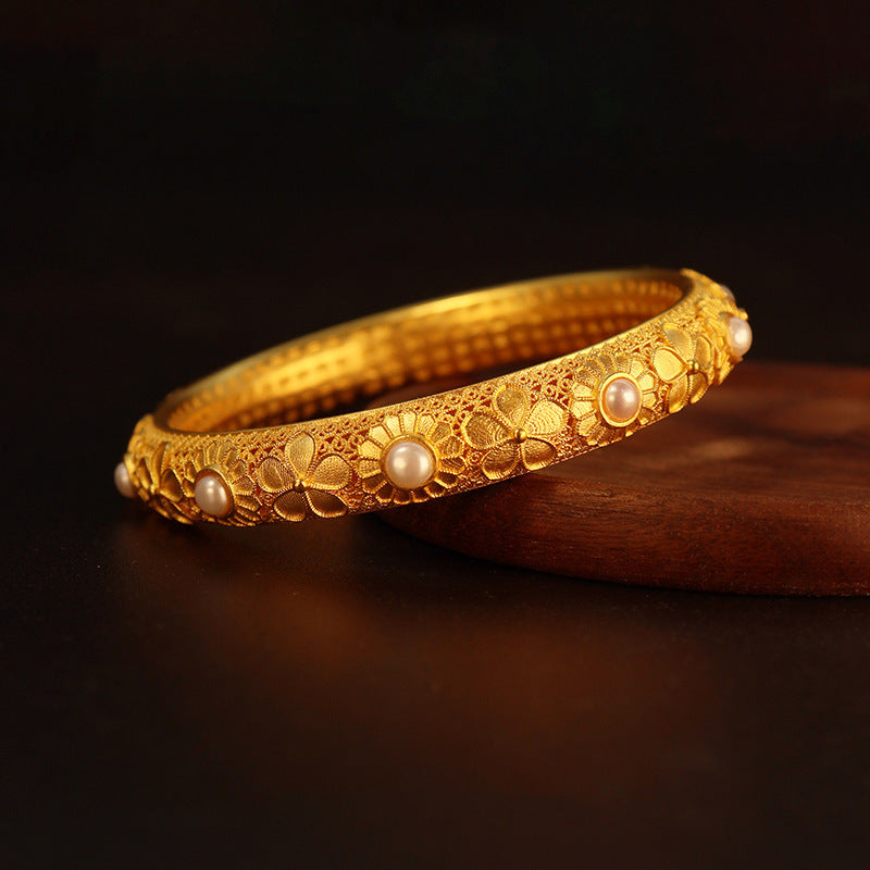 gold bracelet