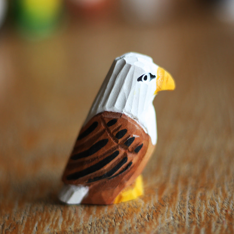 mini bald eagle woodcarving
