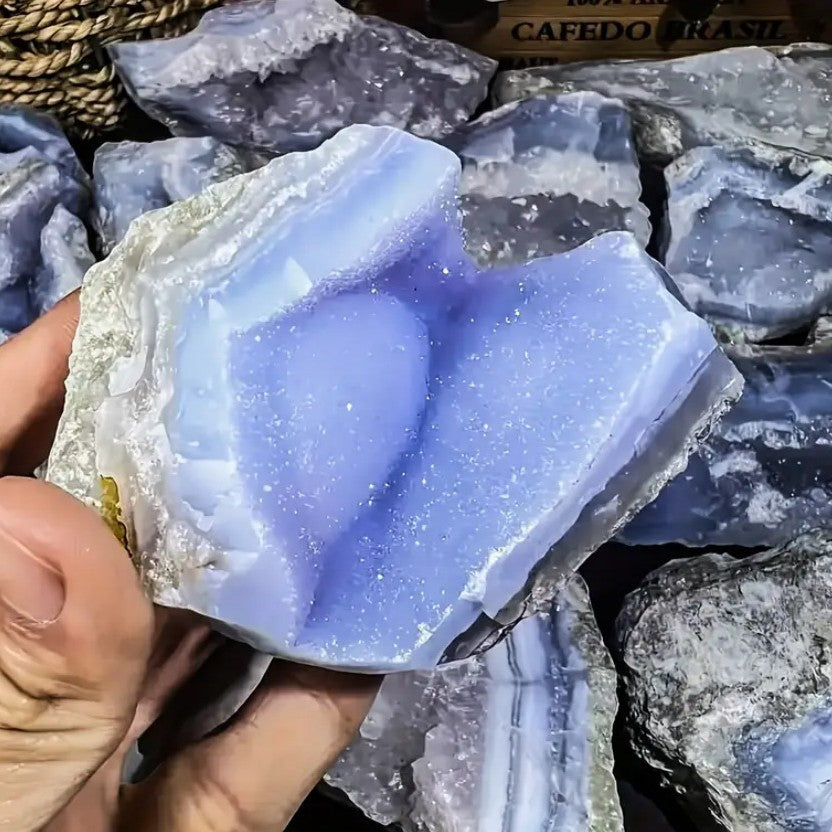 blue lace agate ores