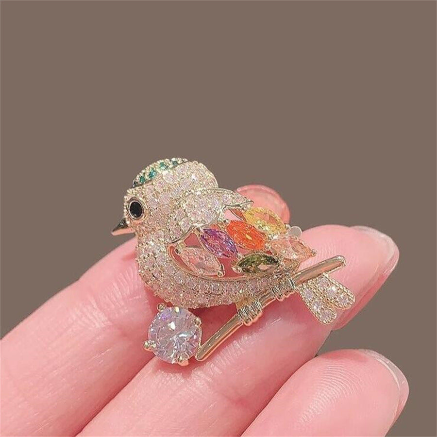 magpie brooch