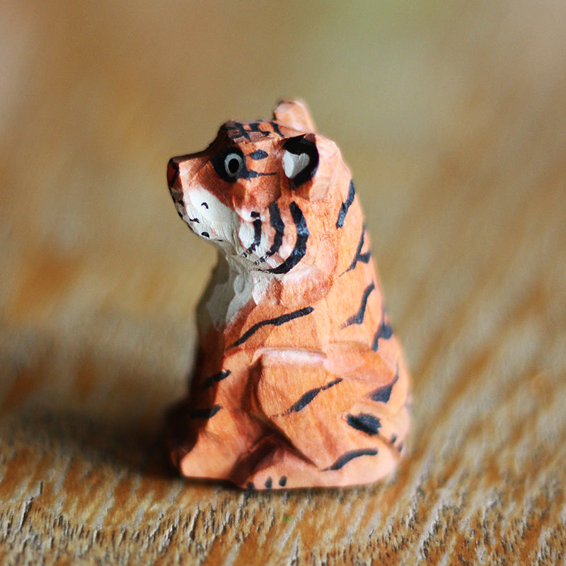 tiger woodcarving