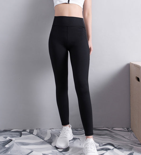 black yoga pants with pockets